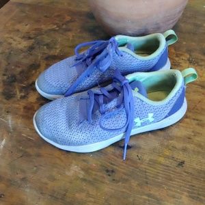 Under Armour toddler 11  girl tennis shoes